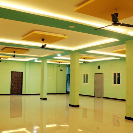 Utsav Lodge And Mangal Bhavan Pipariā Exterior foto