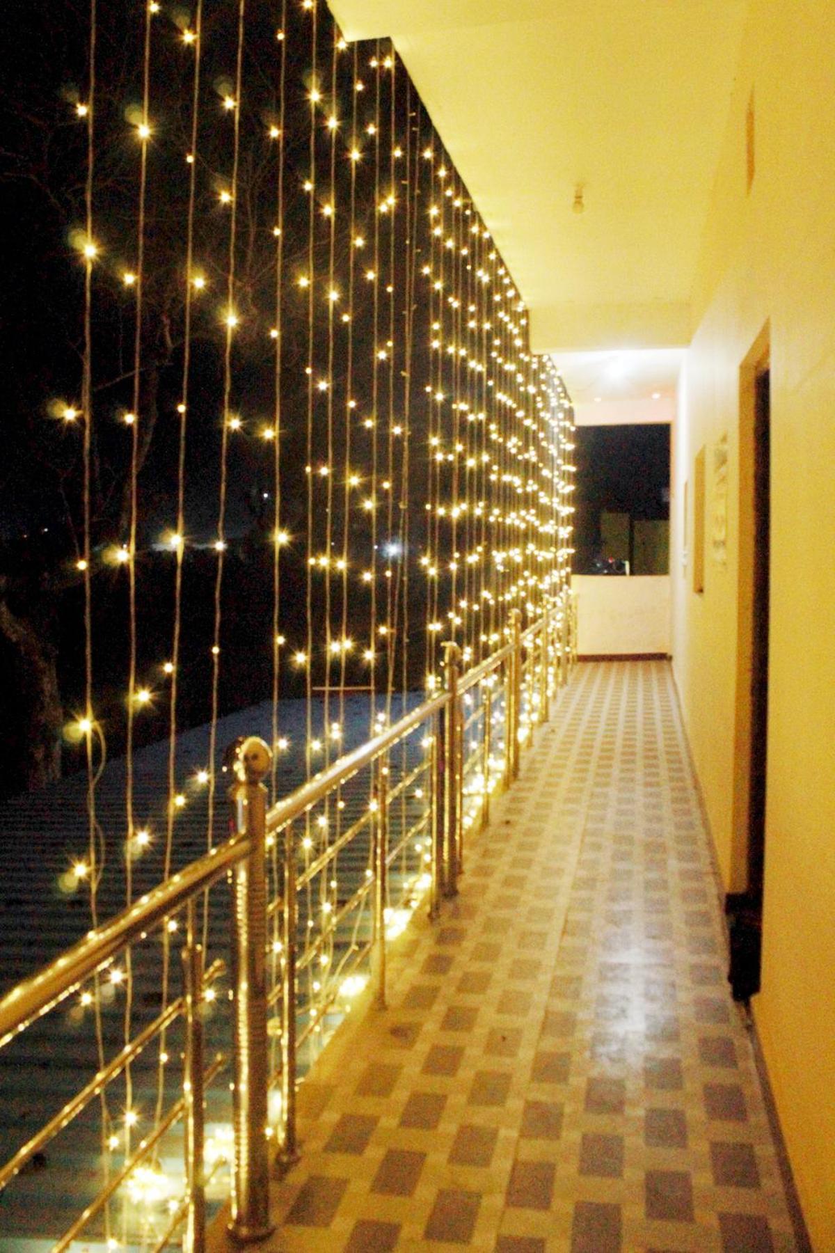 Utsav Lodge And Mangal Bhavan Pipariā Exterior foto